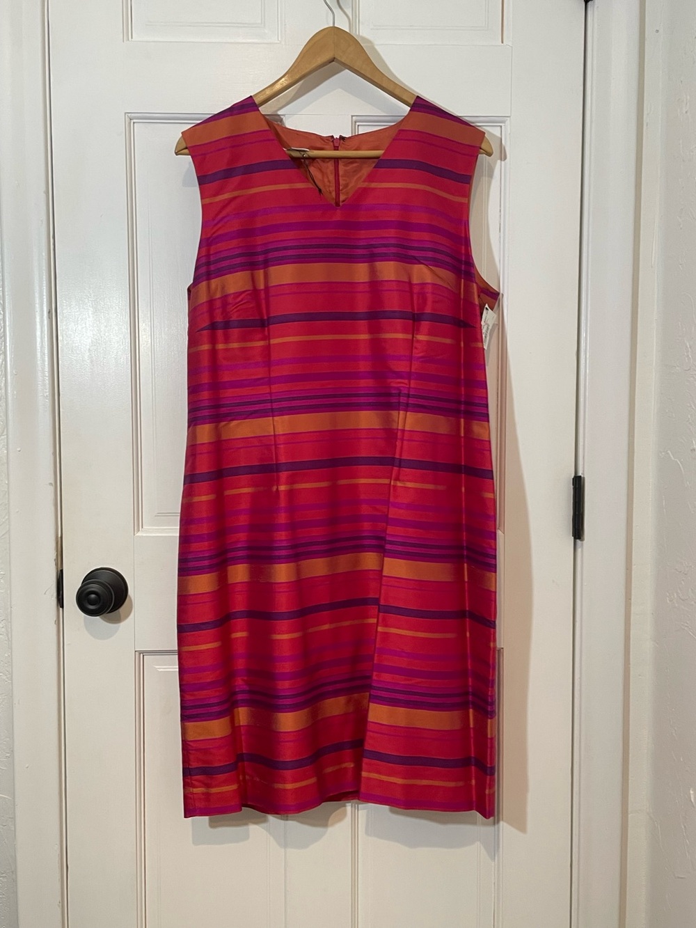 NWT Jillian Jones Sleeveless Shift Dress 100% silk size 16